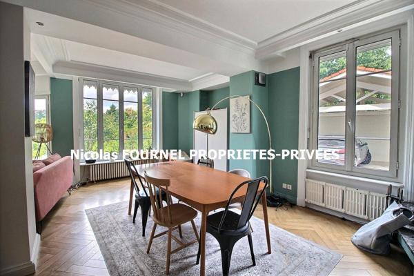 Saint Etienne maison de Maître de 275 m²  5 chambres, avec piscine, dépendance et carport sur 1900m² de terrain