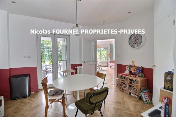 Saint Etienne maison de Maître de 275 m²  5 chambres, avec piscine, dépendance et carport sur 1900m² de terrain