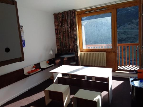 Appartement à vendre 2 pièces LA MONGIE (65) avec un balcon, 2 celliers, 2 casiers à ski, et un Parking extérieur.