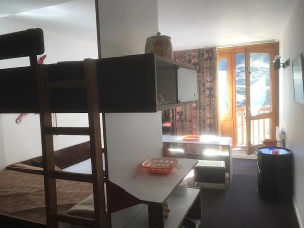 Appartement à vendre 2 pièces LA MONGIE (65) avec un balcon, 2 celliers, 2 casiers à ski, et un Parking extérieur.