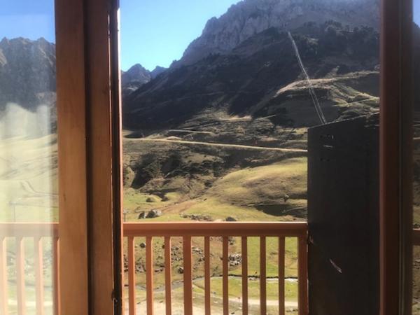 Appartement à vendre 2 pièces LA MONGIE (65) avec un balcon, 2 celliers, 2 casiers à ski, et un Parking extérieur.