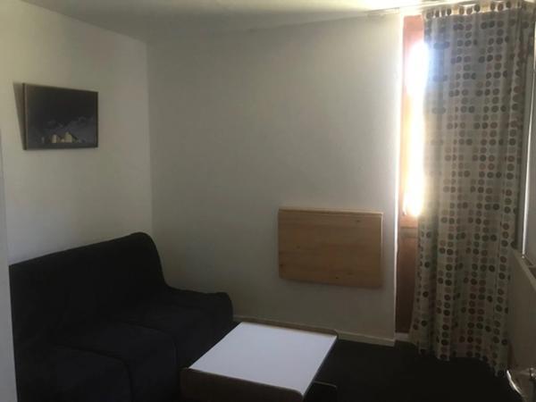 Appartement à vendre 2 pièces LA MONGIE (65) avec un balcon, 2 celliers, 2 casiers à ski, et un Parking extérieur.