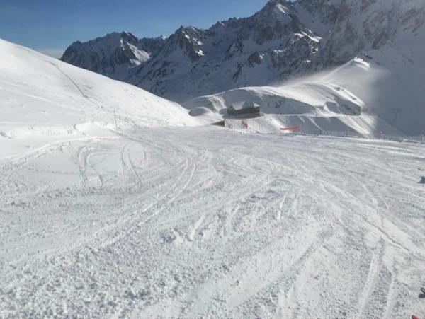 Appartement à vendre 2 pièces LA MONGIE (65) avec un balcon, 2 celliers, 2 casiers à ski, et un Parking extérieur.