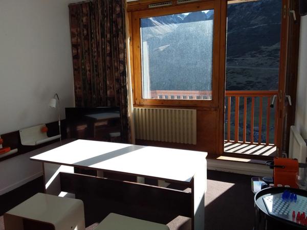 Appartement à vendre 2 pièces LA MONGIE (65) avec un balcon, 2 celliers, 2 casiers à ski, et un Parking extérieur.