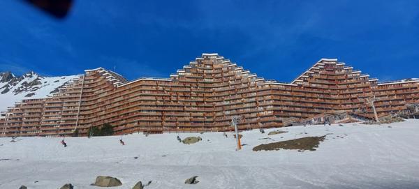Appartement à vendre 2 pièces LA MONGIE (65) avec un balcon, 2 celliers, 2 casiers à ski, et un Parking extérieur.