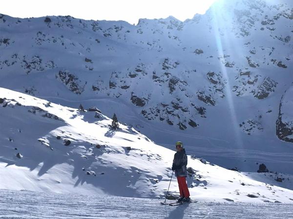 Appartement à vendre 2 pièces LA MONGIE (65) avec un balcon, 2 celliers, 2 casiers à ski, et un Parking extérieur.
