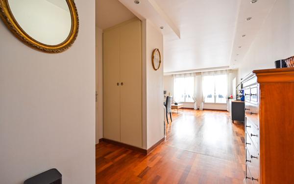 Appartement à vendre    4 pièces • 92 m2 Paris 20