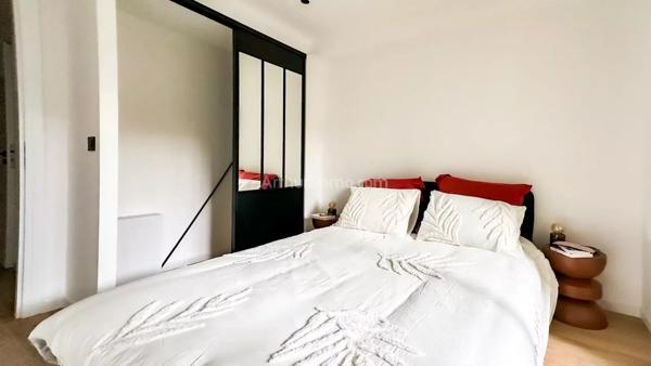 Vente                                                      Appartement
                        
                     5 pièces                      88 m2                     à Nice