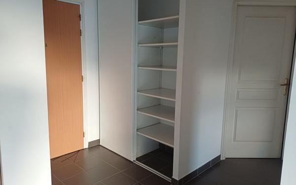 Appartement à louer    3 pièces • 62 m2 Hazebrouck