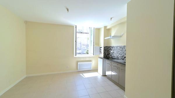 A LOUER APPARTEMENT DE TYPE 1 - SECTEUR LIBOURNE CENTRE , Libourne A LOUER APPARTEMENT DE TYPE 1 - SECTEUR LIBOURNE CENTRE , Libourne
