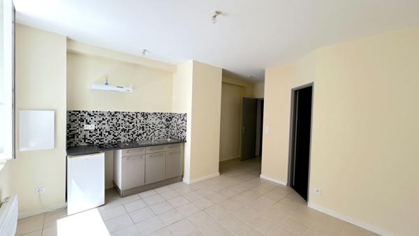 A LOUER APPARTEMENT DE TYPE 1 - SECTEUR LIBOURNE CENTRE , Libourne A LOUER APPARTEMENT DE TYPE 1 - SECTEUR LIBOURNE CENTRE , Libourne