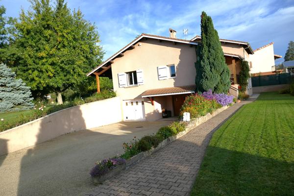 Maison Genissieux 6 pièce(s) 161m² , 3 chambres et T2 indépendant. , Genissieux Maison Genissieux 6 pièce(s) 161m² , 3 chambres et T2 indépendant. , Genissieux
