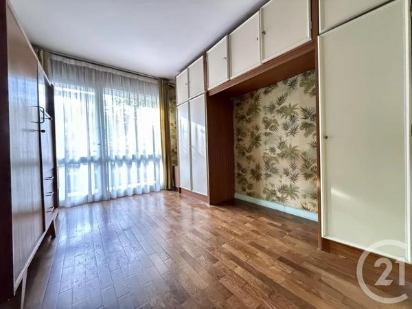 Appartement F5 à vendre  5 pièces - 103,75 m 2   LIVRY GARGAN  - 93