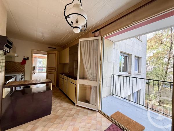 Appartement F5 à vendre  5 pièces - 103,75 m 2   LIVRY GARGAN  - 93