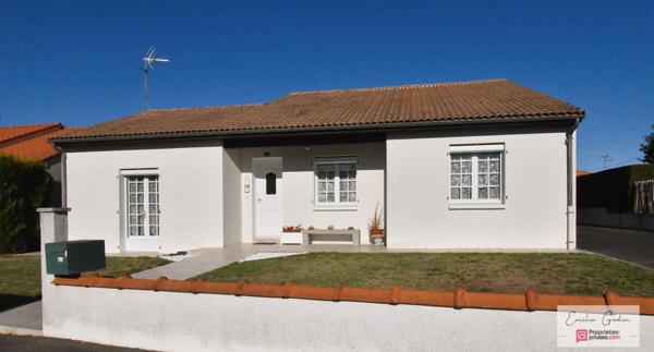 Maison Saint Pierre Des Echaubrognes 5 pièce(s) 105 m2
