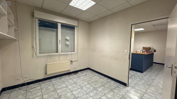 Entrepôt et bureaux à vendre à Fagnières dans la Marne (51510), ref : 51001-168