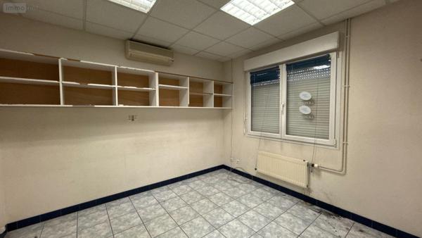 Entrepôt et bureaux à vendre à Fagnières dans la Marne (51510), ref : 51001-168