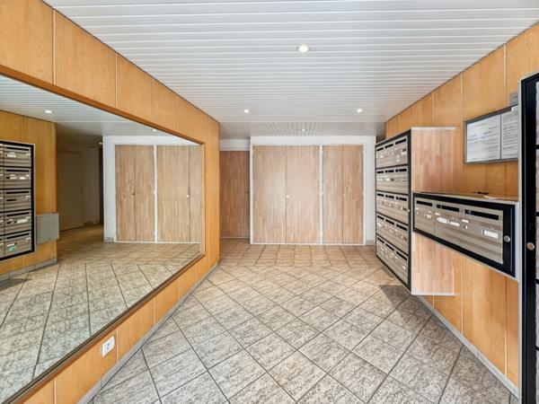 ANGERS : T1 bis lumineux dans résidence de standing avec place de parking idéal investisseur ou premier achat