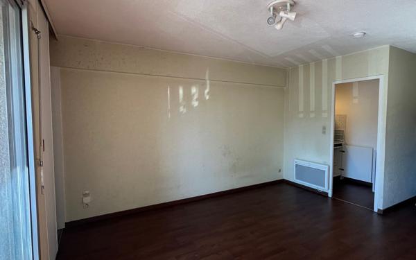 Appartement à vendre    1 pièce • 25 m2 Mont-de-Marsan