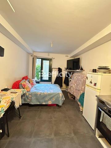 Appartement
         1 pièce
        - 17 m² 144 000 € *