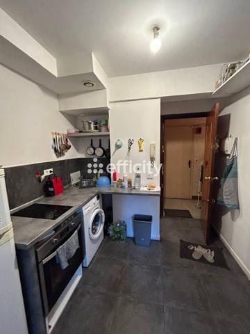 Appartement
         1 pièce
        - 17 m² 144 000 € *