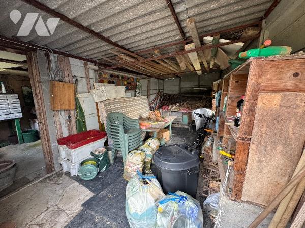 ARCONNAY - Maison 130m² avec garage, proche d' ALENCON.
Terrain d'env. 900m²
Proche des commerces