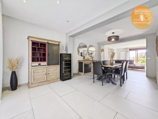 Vente Maison 6 pièces 160 m2 à Saint-Germain-Lès-Corbeil
