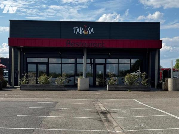 Bâtiment professionnel à TAVAUX