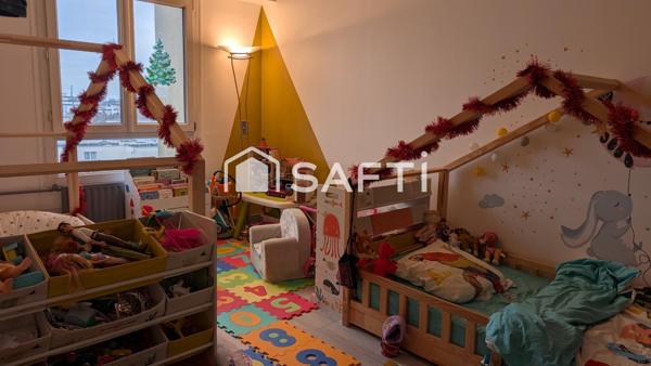 Proche du METRO ligne 14 - LUMINEUX