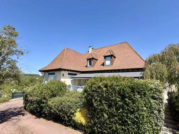Spacieuse maison familiale avec piscine chauffée près de Lalinde
