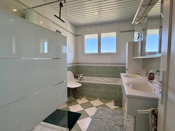 Spacieuse maison familiale avec piscine chauffée près de Lalinde