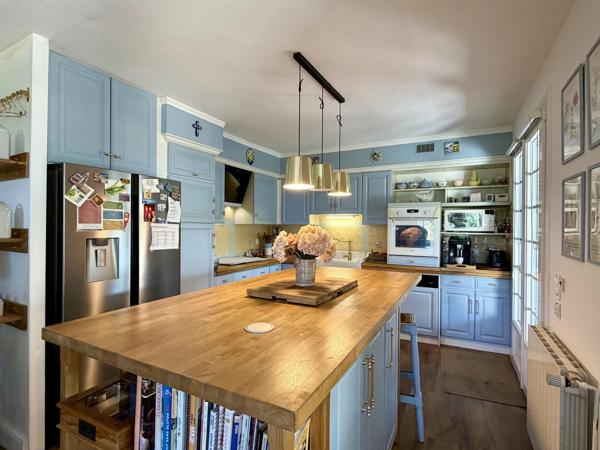 Spacieuse maison familiale avec piscine chauffée près de Lalinde