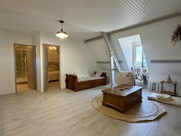 Spacieuse maison familiale avec piscine chauffée près de Lalinde