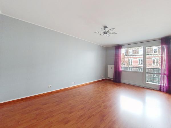 A VENDRE T2  + parking privé - NOUVELLE MADELEINE