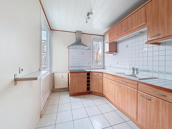 A VENDRE T2  + parking privé - NOUVELLE MADELEINE