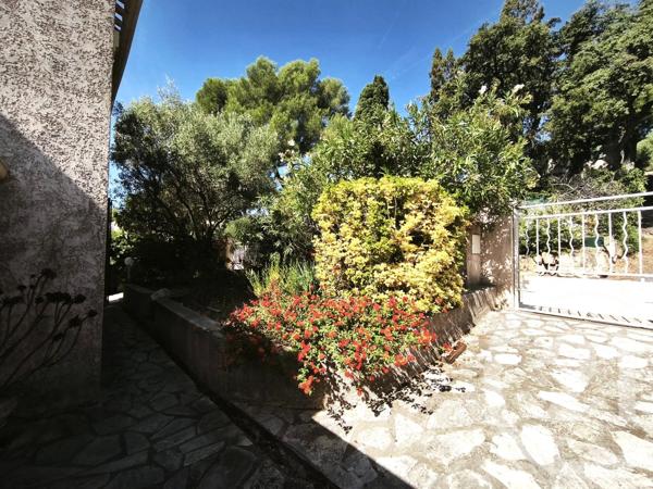 Maison à vendre  5 pièces - 106,09 m 2   LA GARDE  - 83