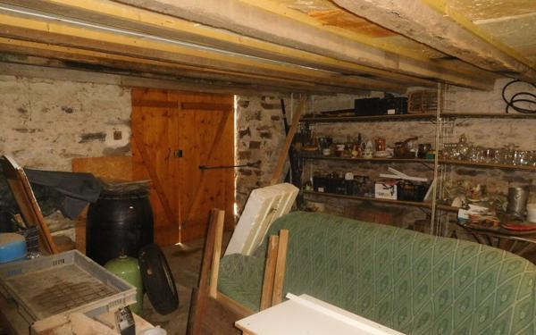 Maison à vendre    3 pièces • 125 m2 Saint-Yrieix-la-Perche