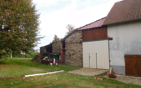 Maison à vendre    3 pièces • 125 m2 Saint-Yrieix-la-Perche