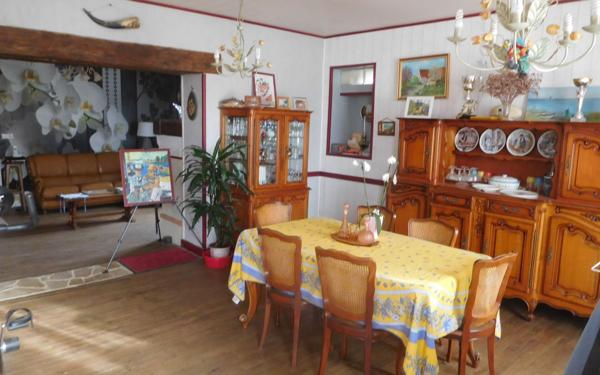 Maison à vendre    3 pièces • 125 m2 Saint-Yrieix-la-Perche