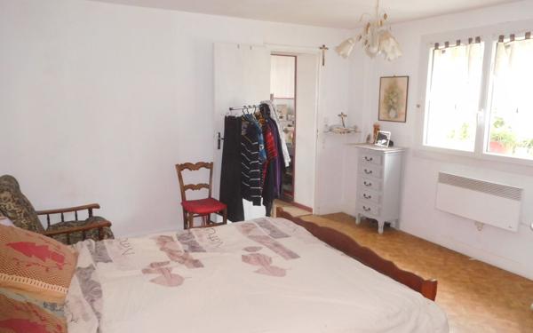 Maison à vendre    3 pièces • 125 m2 Saint-Yrieix-la-Perche