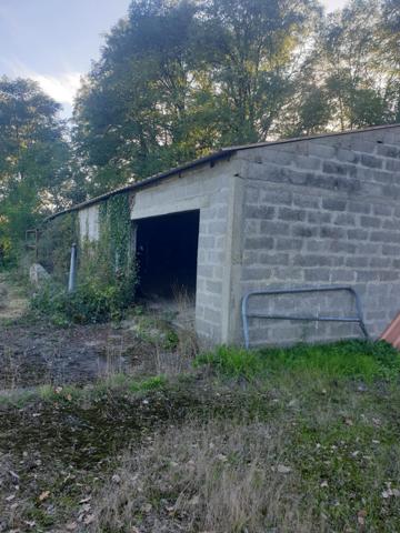 Dép 17270, Maison + dépendaces + 17 hectares !!!