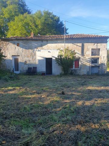 Dép 17270, Maison + dépendaces + 17 hectares !!!
