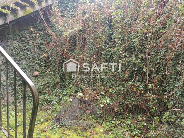 Charmante maison sur Mervent à rénover