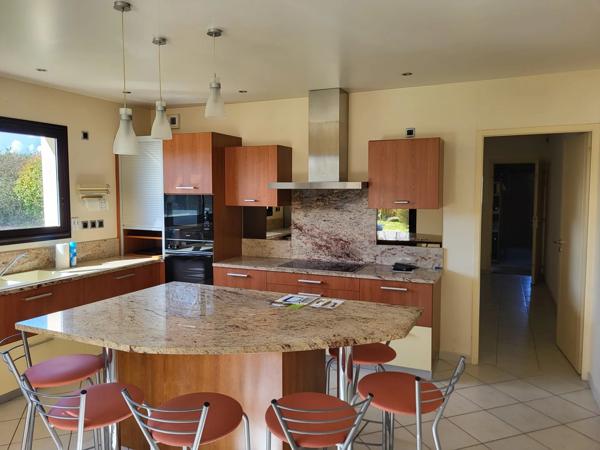 Maison impeccable de cinq chambres et économe en énergie