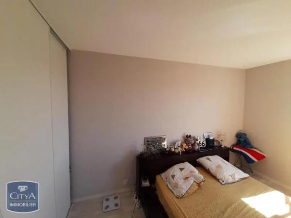 Appartement à louer 2 pièces 50.63m² Laval (53000)