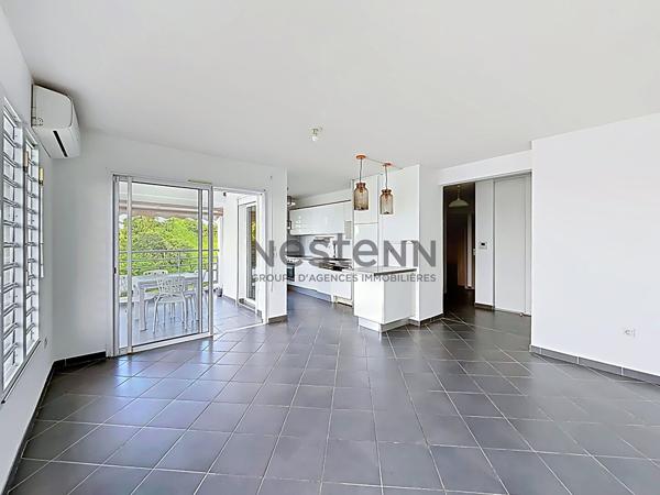 A louer appartement T3 situé à Dugazon, LES ABYMES (97139).