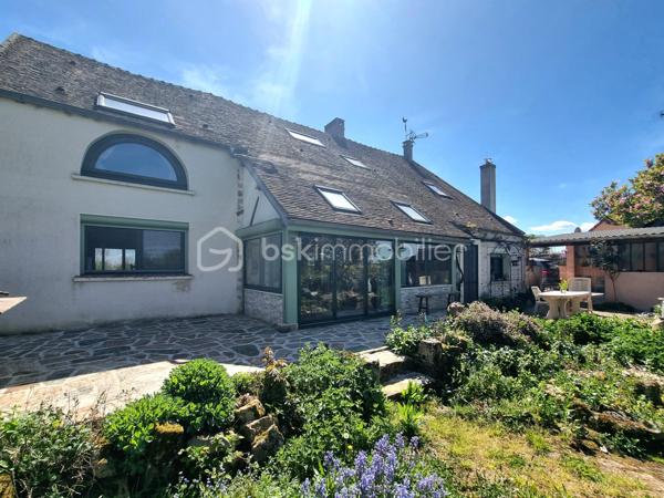 ** En EXCLUSIVITÉ ** Venez découvrir SANS TARDER cette charmante maison en pierre d'environ 190 m² et édifiée sur un terrain de 1840 m², située dans un village paisible à 3 km de MAISON-ROUGE ( commerces de proximités, bus avec lignes régulières ) ainsi qu’à 12 km de Nangis ( gare SNCF, commodités et commerces ).

Cette maison pleine de caractère vous séduira par ses volumes, ses pierres et ses poutres apparentes, elle vous offre au rez-de-chaussée une entrée, une buanderie, un WC indépendant, une salle d’eau, une cuisine aménagée et équipée, un séjour avec une cheminée, un salon, une chambre, ainsi qu’une véranda offrant un espace de vie supplémentaire baigné de lumière avec un accès direct sur l’extérieur.
À l’étage vous découvrirez 3 grandes chambres de plus de 28 m² dont une avec salle de bains et WC.

À l'extérieur vous bénéficierez également d'un vaste jardin arboré entièrement clos, d’un grand préau, de plusieurs places de stationnement, de deux abris de jardin, d’une terrasse et une mare situé dans le fond du jardin offrant un cadre apaisant.

Les ++ : Beaux volumes, fenêtres double vitrage avec volets roulants électriques, fibre raccordée, plusieurs places de stationnement ! 

Située dans un cadre idéal, cette grande maison pleine de charme, n'attend plus que vous ! Alors contactez-nous !

Pour plus d'information n'hésitez pas à contacter Julien et Cindy LUCIANI au 06 52 63 33 63.