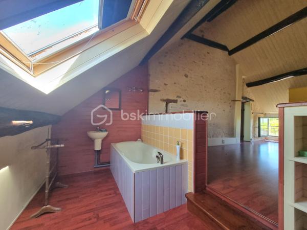 ** En EXCLUSIVITÉ ** Venez découvrir SANS TARDER cette charmante maison en pierre d'environ 190 m² et édifiée sur un terrain de 1840 m², située dans un village paisible à 3 km de MAISON-ROUGE ( commerces de proximités, bus avec lignes régulières ) ainsi qu’à 12 km de Nangis ( gare SNCF, commodités et commerces ).

Cette maison pleine de caractère vous séduira par ses volumes, ses pierres et ses poutres apparentes, elle vous offre au rez-de-chaussée une entrée, une buanderie, un WC indépendant, une salle d’eau, une cuisine aménagée et équipée, un séjour avec une cheminée, un salon, une chambre, ainsi qu’une véranda offrant un espace de vie supplémentaire baigné de lumière avec un accès direct sur l’extérieur.
À l’étage vous découvrirez 3 grandes chambres de plus de 28 m² dont une avec salle de bains et WC.

À l'extérieur vous bénéficierez également d'un vaste jardin arboré entièrement clos, d’un grand préau, de plusieurs places de stationnement, de deux abris de jardin, d’une terrasse et une mare situé dans le fond du jardin offrant un cadre apaisant.

Les ++ : Beaux volumes, fenêtres double vitrage avec volets roulants électriques, fibre raccordée, plusieurs places de stationnement ! 

Située dans un cadre idéal, cette grande maison pleine de charme, n'attend plus que vous ! Alors contactez-nous !

Pour plus d'information n'hésitez pas à contacter Julien et Cindy LUCIANI au 06 52 63 33 63.