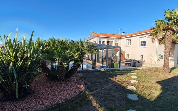 Maison à vendre    6 pièces •  Esnandes