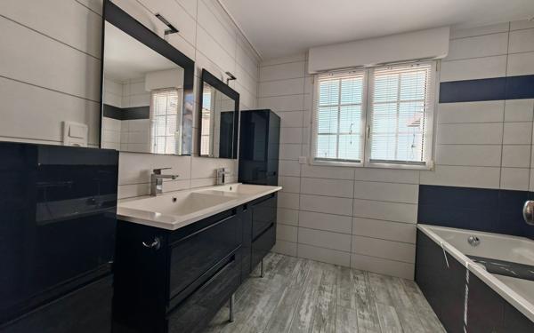 Maison à vendre    6 pièces •  Esnandes